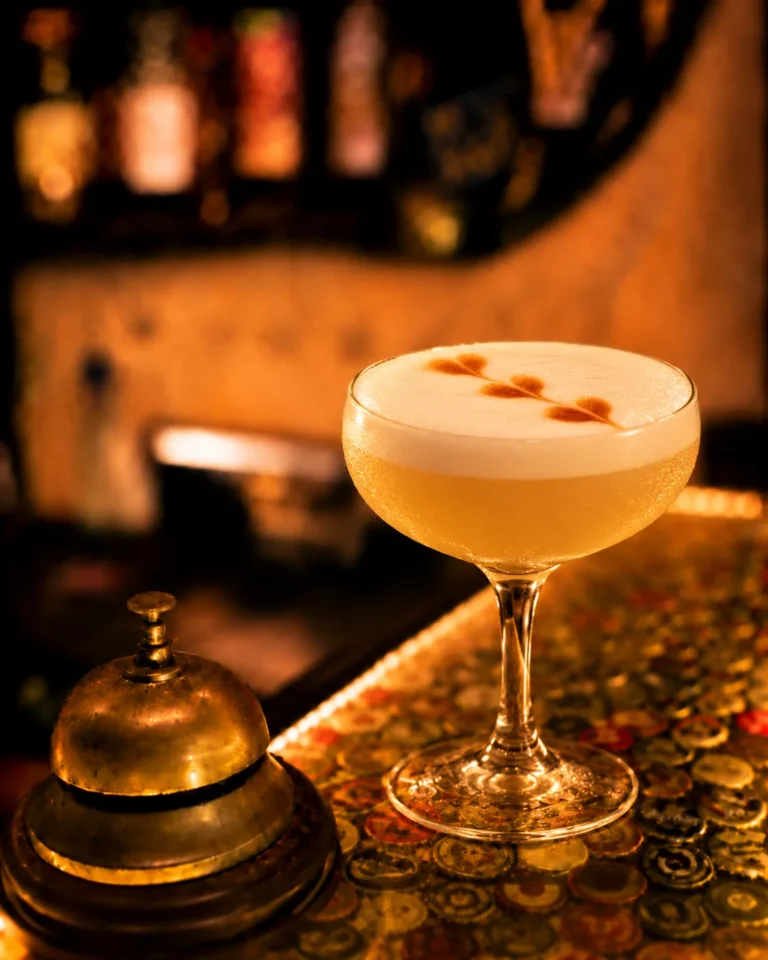 Rum Sour – Cocktail mit Brothers in Arms Gran Reserva